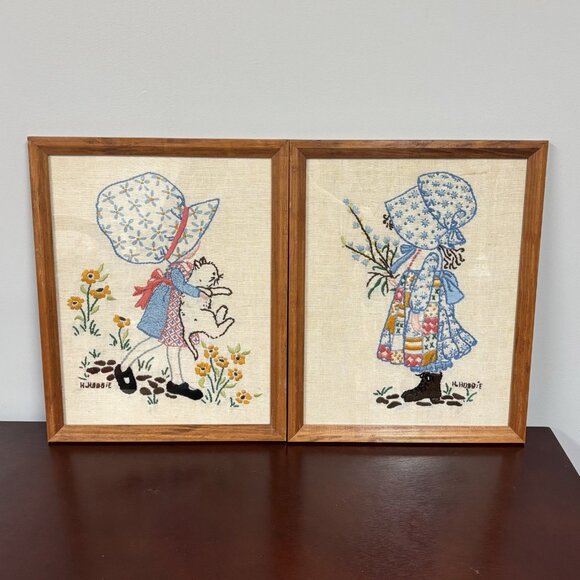 Pair of Vintage Framed Holly Hobbie Needlepoint Handmade Wall Decor Hugging Cat - Picture 12 of 13